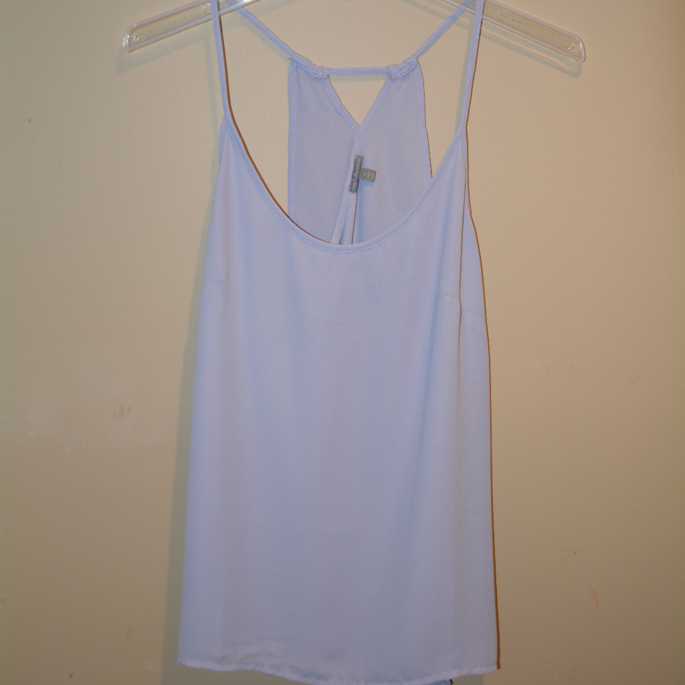 CharoleeteRusse lavender sleeveless,open back top